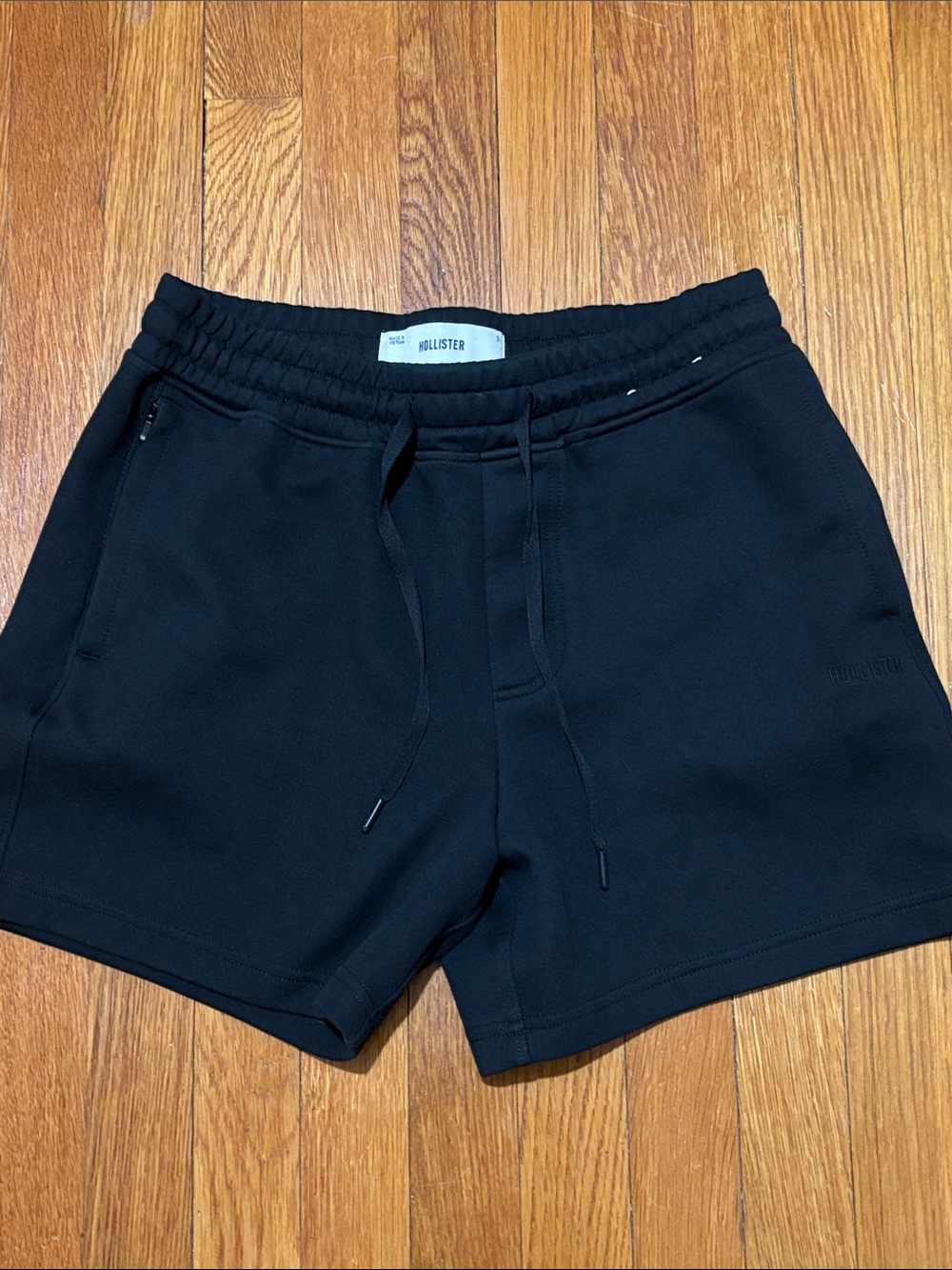 Hollister Mid-Thigh Everyday Cooling Fleece Shorts